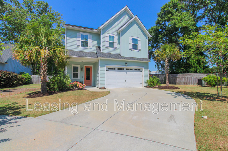 Charleston House: 2352 Lantern Street