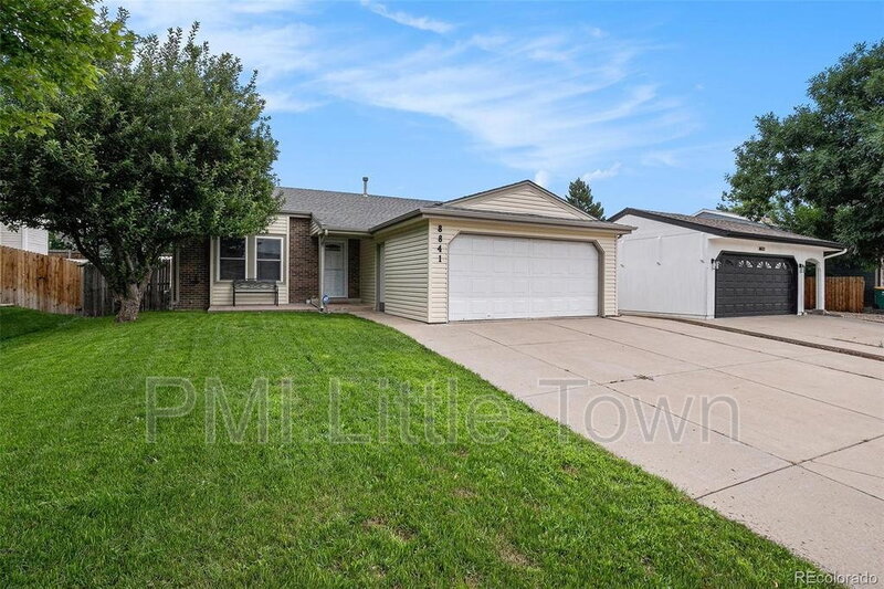 Littleton House: 8841 W Cooper Ave