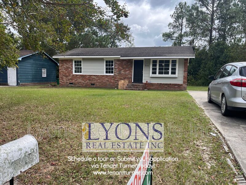 Valdosta House: 800 Ponderosa Dr
