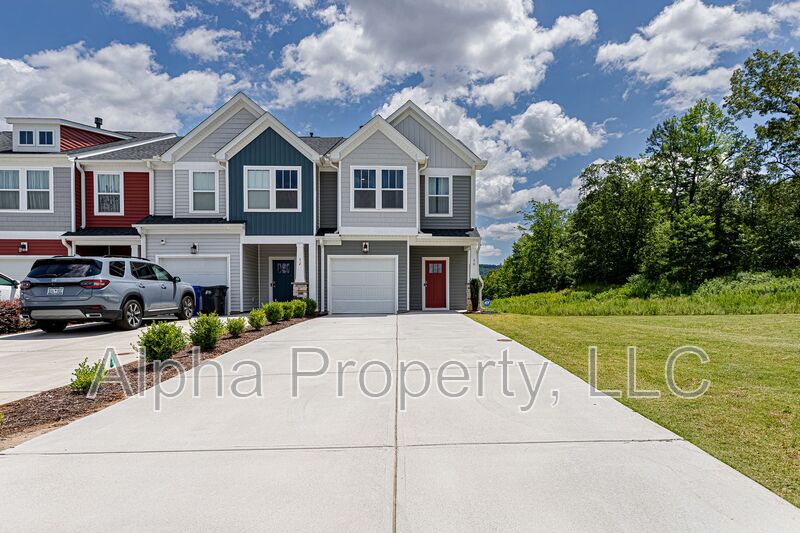 Greenville House: 30 Mardale Ln