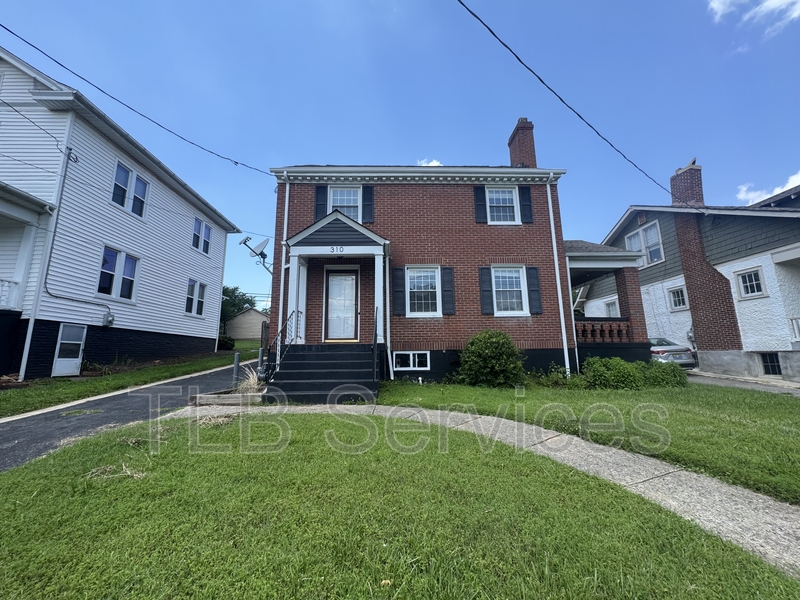 Lynchburg House: 310 Yeardley Avenue