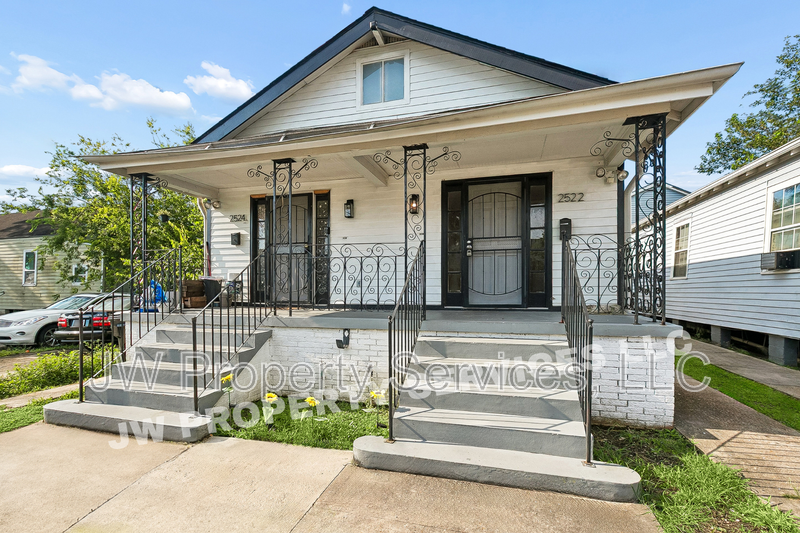 New Orleans House: 2522-24 N. Tonti St.