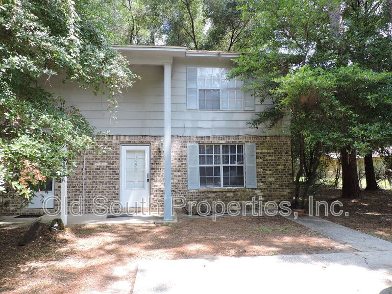 Pensacola House: 1498 John Carroll Dr