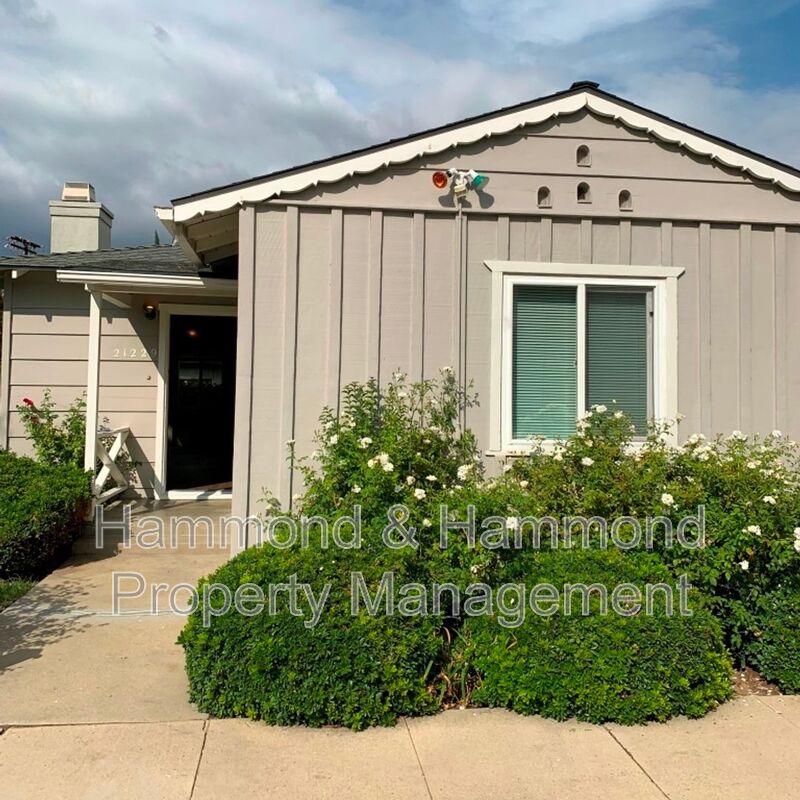 Woodland Hills Condo: 21229 De La Guerra St.