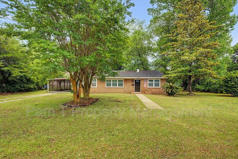 Savannah House: 3712 Oakland Ct