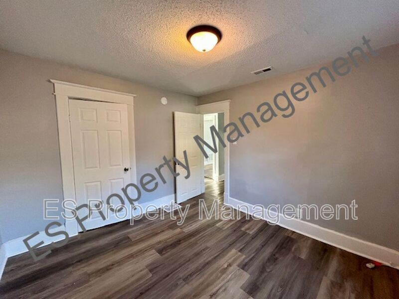 NOW AVAILABLE!! Charming Two Bedroom One Bathroom Duplex!!! - Photo 17