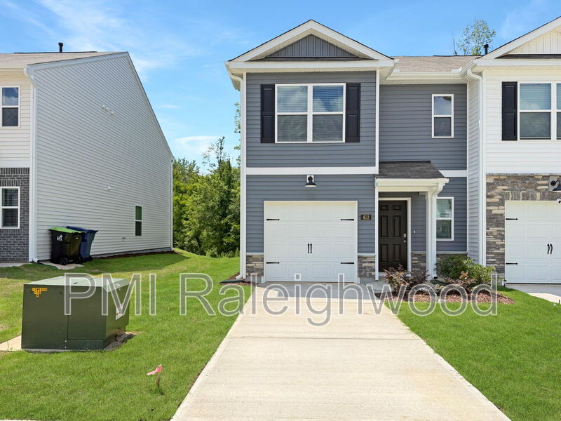 Sanford Townhome: 412 Cherry Laurel Drive