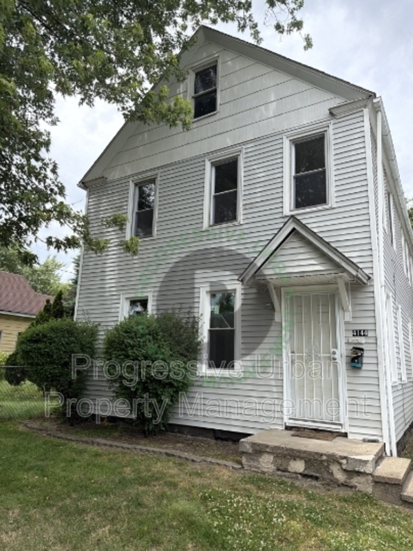 Cleveland Condo: 4144 Hyde Avenue - Upstairs