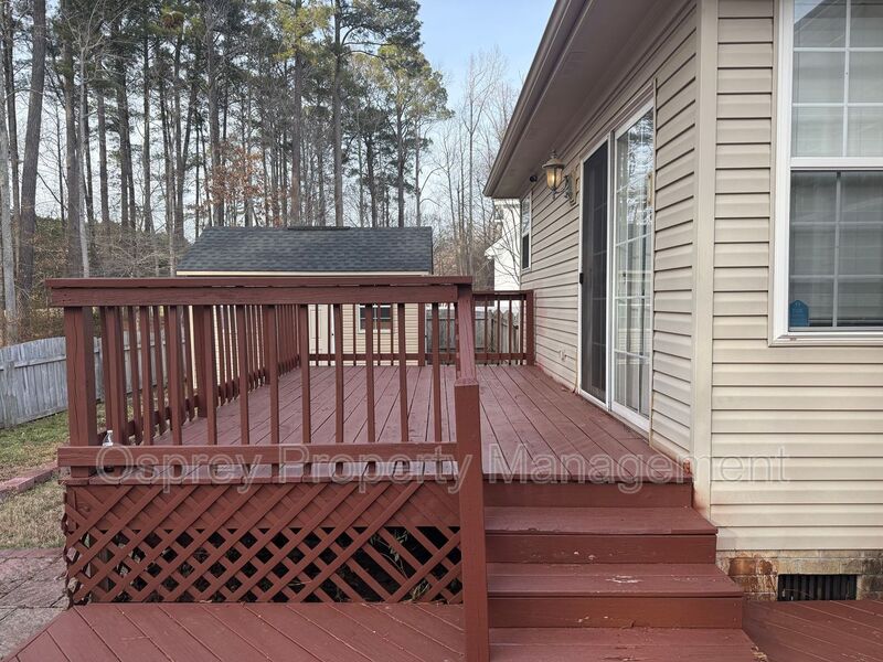 Amazing 5-Bed, 2.5-Bath Home on a Cul-de-Sac "ASK ABOUT OUR ZERO DEPOSIT" - Photo 3