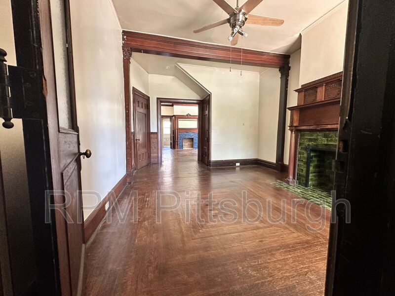 Pittsburgh House: 504 Coal St