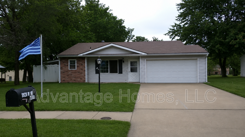 Overland Park House: 9926 W 88th Ter