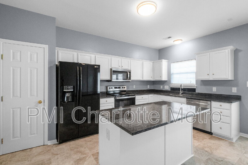 Charlotte Townhome: 9707 Mallard Glen Dr