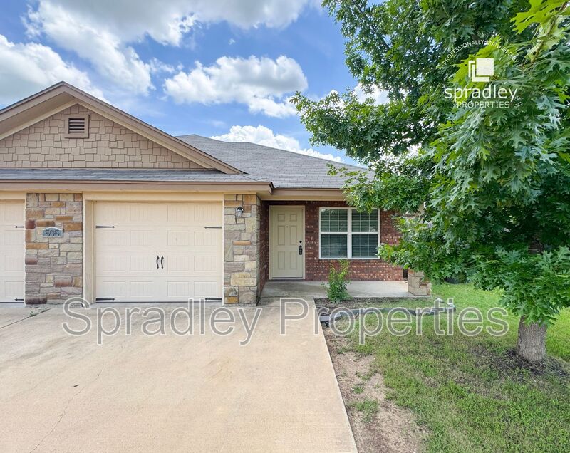 Temple Condo: 505B Kacie Dr