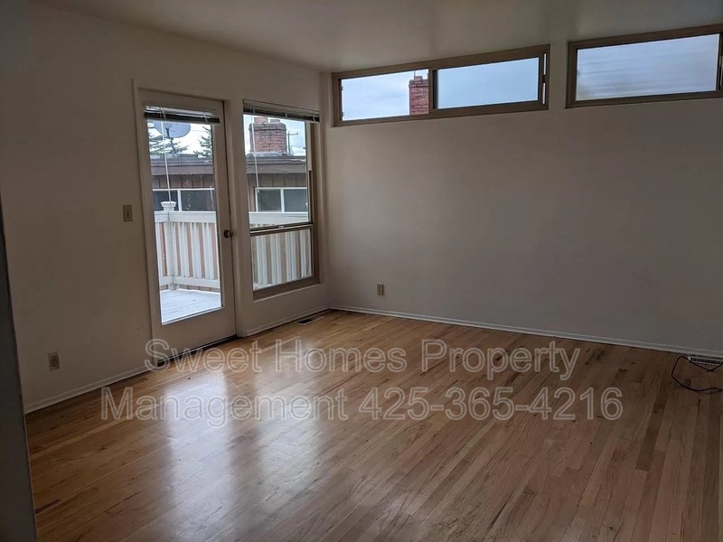 Seattle Condo: 2650 14th Ave W