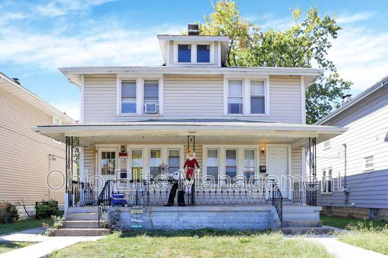 Columbus House: 47 N Hague Ave