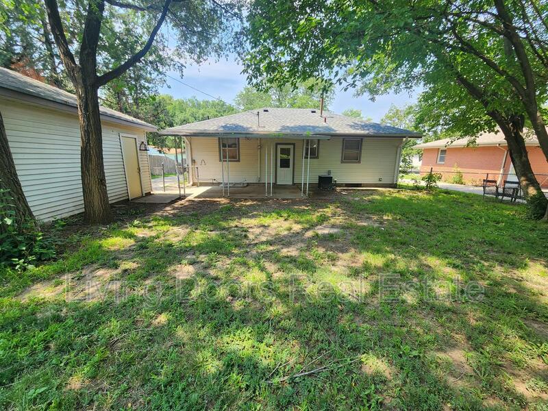 Lincoln House: 3910 N 12 St
