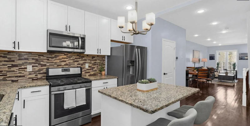 Baltimore House: 53X N Luzerne Ave