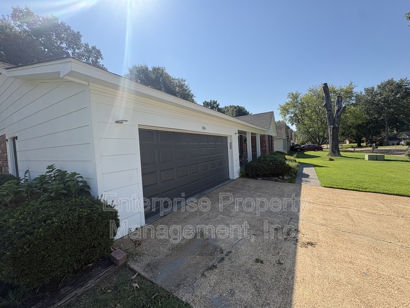 Photo 4 of 1116 Simmonsridge Drive