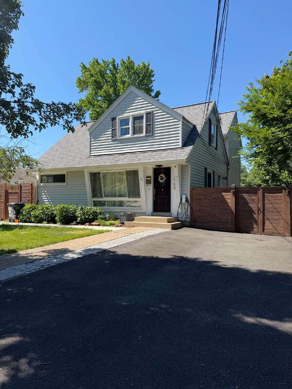 Alexandria Condo: 1909 Rollins Drive
