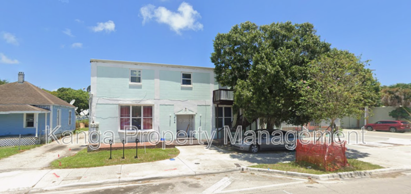 Fort Pierce Condo: 804 Orange Ave