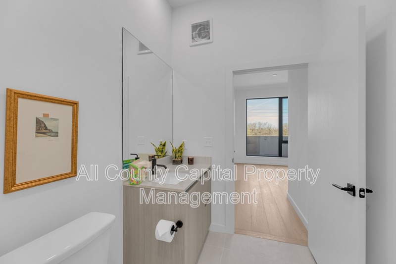 Main Rental Photo 10