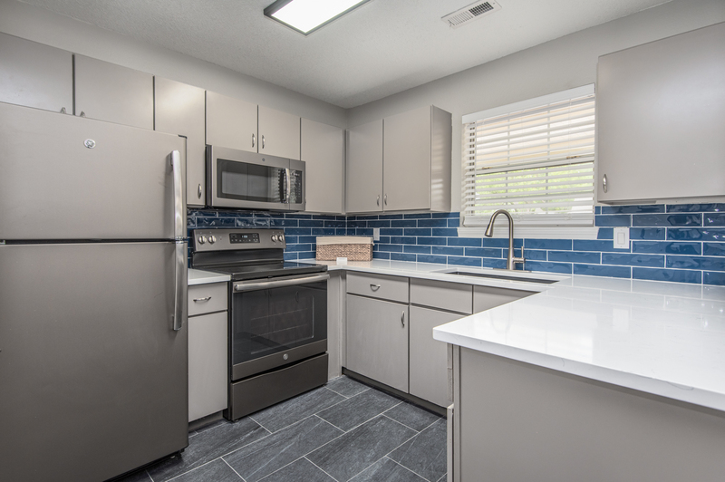 Lawrence Condo: 1133 Kentucky St - F