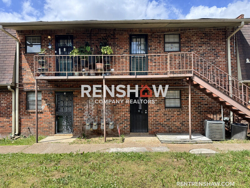Memphis Townhome: 3216 S Mendenhall Rd