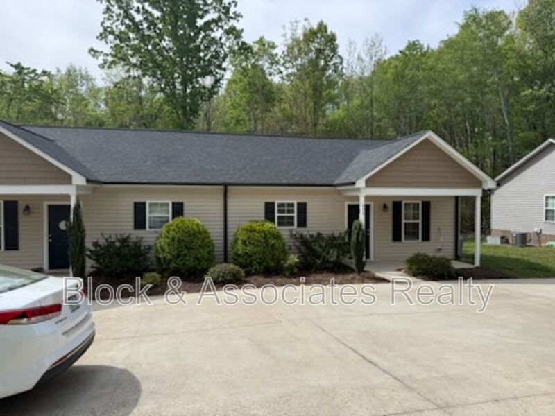 Asheboro House: 275 Northwood Dr