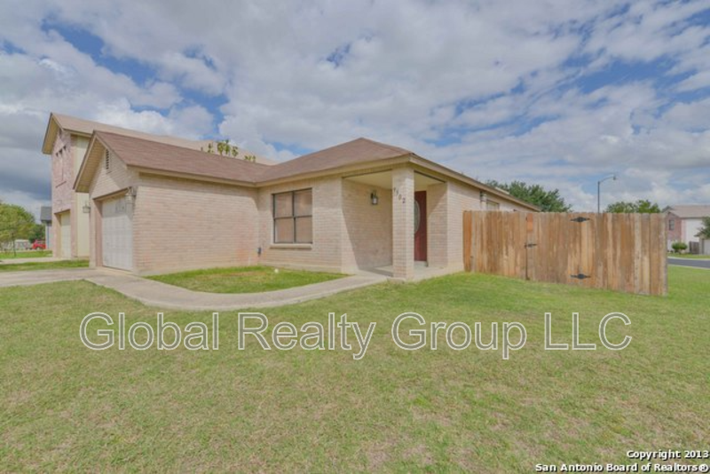 San Antonio House: 9302 Bending Crst