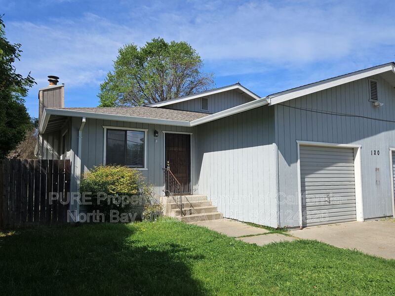 Ukiah Condo: 120 Oak Manor Dr