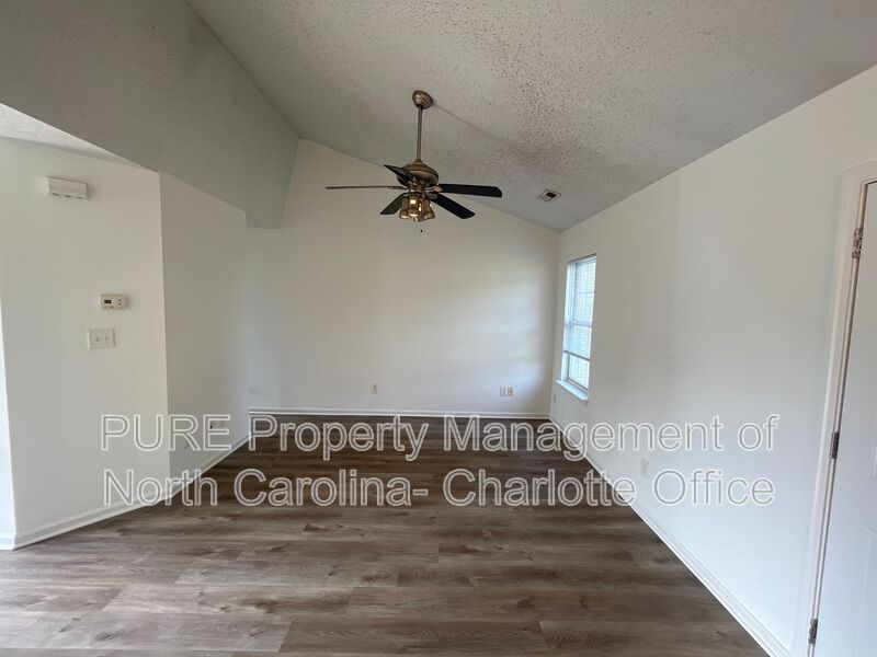 Charlotte House: 4401 Biesterfield Dr