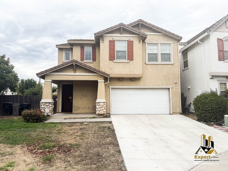 Sacramento House: 180 Summer Stroll Circle