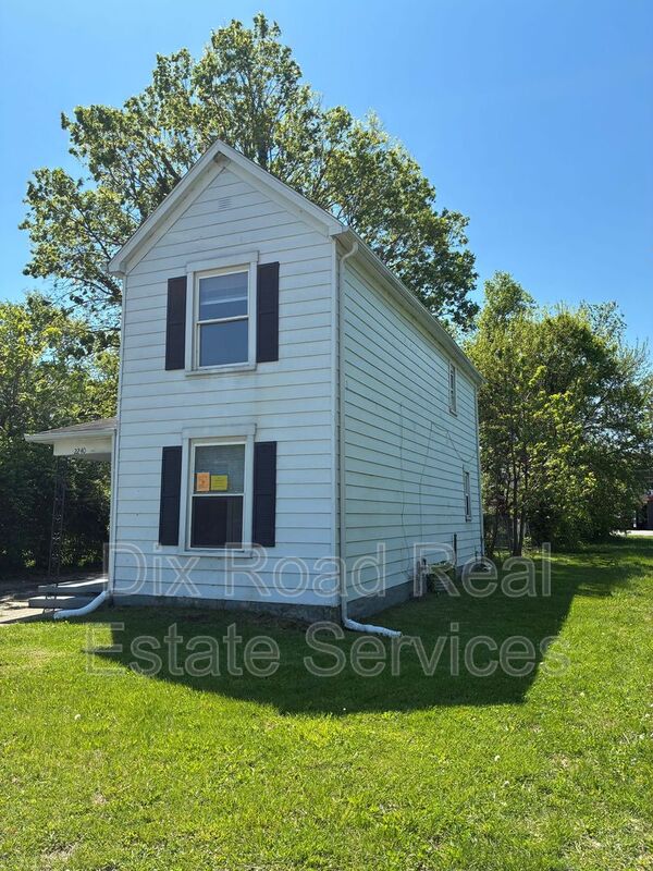 Dayton House: 2240 Lakeview Avenue