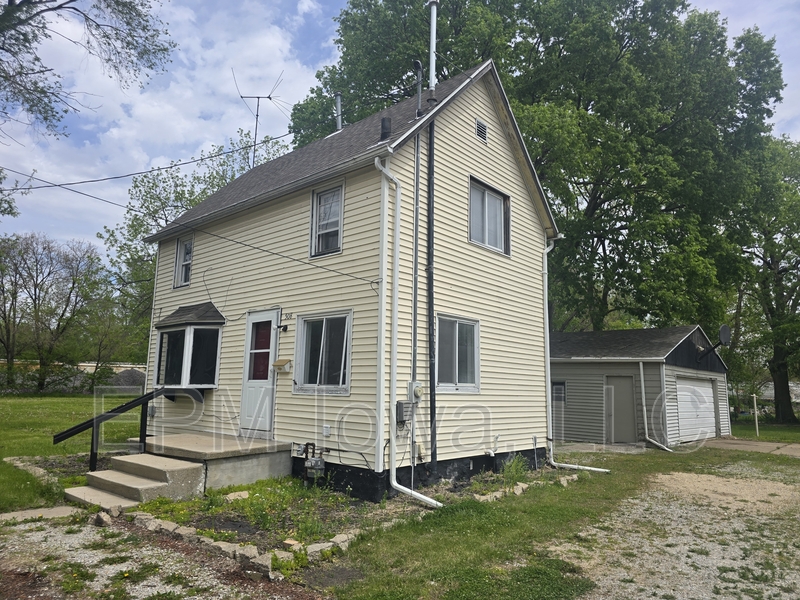 Waterloo House: 508 Mobile Street