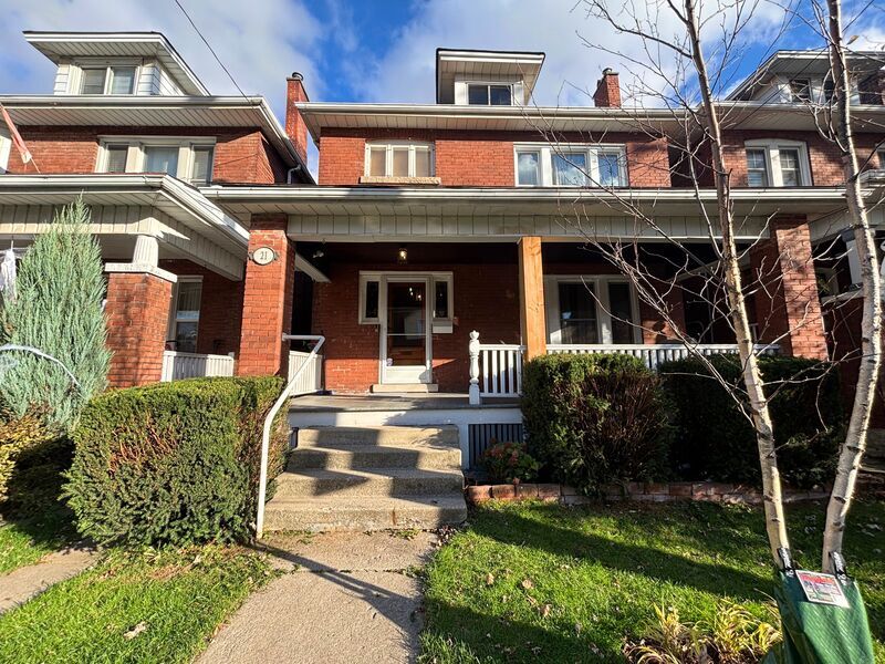 Hamilton House: 21 barnesdale ave S