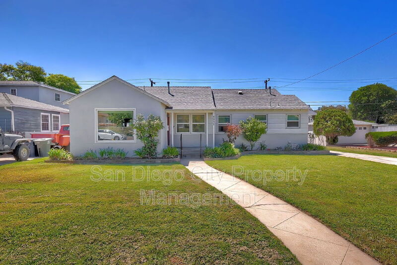 La Mesa House: 8951 Linden Lane
