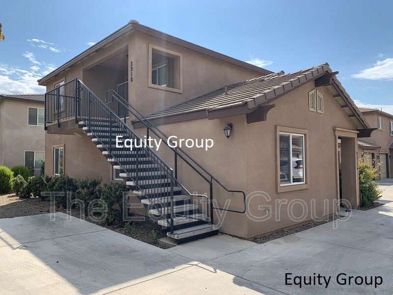 Visalia House: 2218 West Lark Avenue