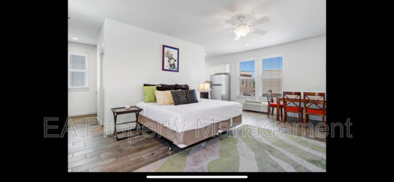 Albuquerque House: 1419 Coal Ave SW