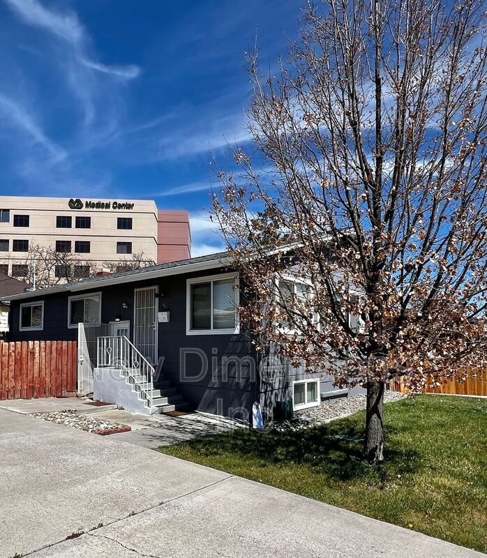 Reno House: 561 Claremont Street