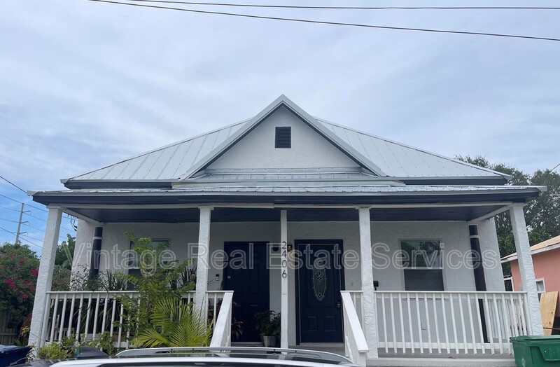Tampa Condo: 2406 E Clark St