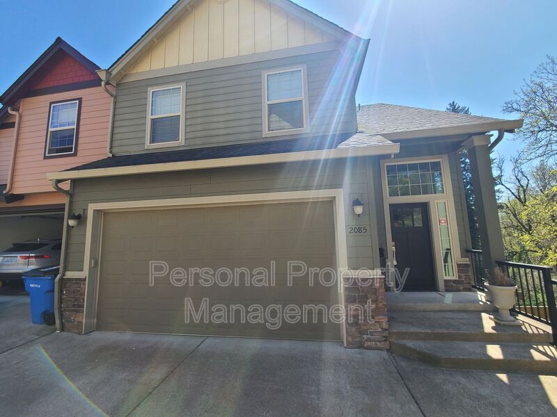 Washougal Townhome: 2085 34th Street
