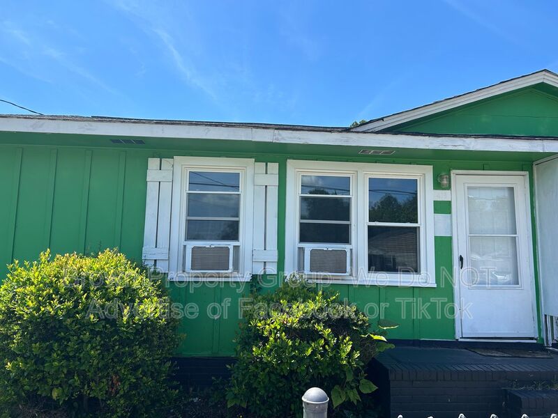 Spring Lake House: 418 Lake Ave