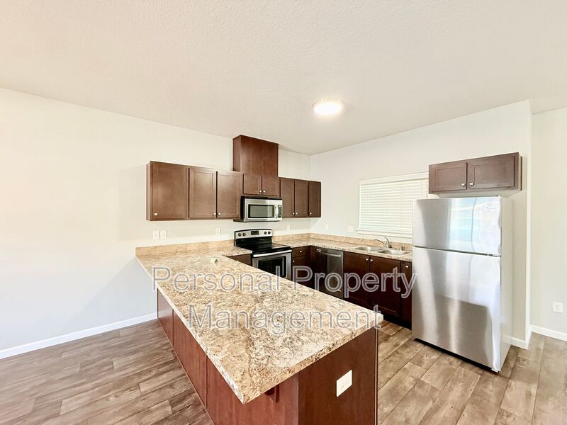 Vancouver Townhome: 12600 NE 49th Street