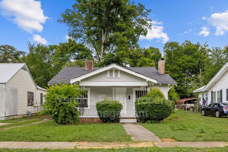 Birmingham House: 4813 Court S