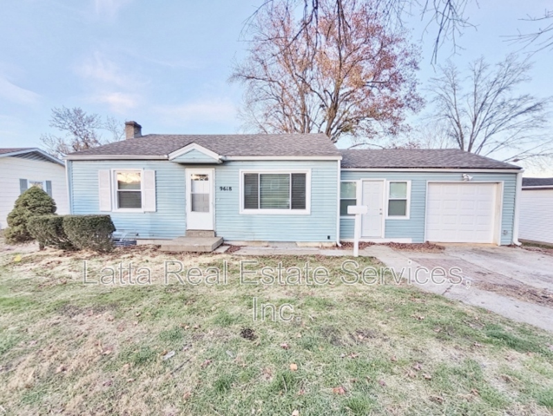 Independence House: 9618 E 33rd St S