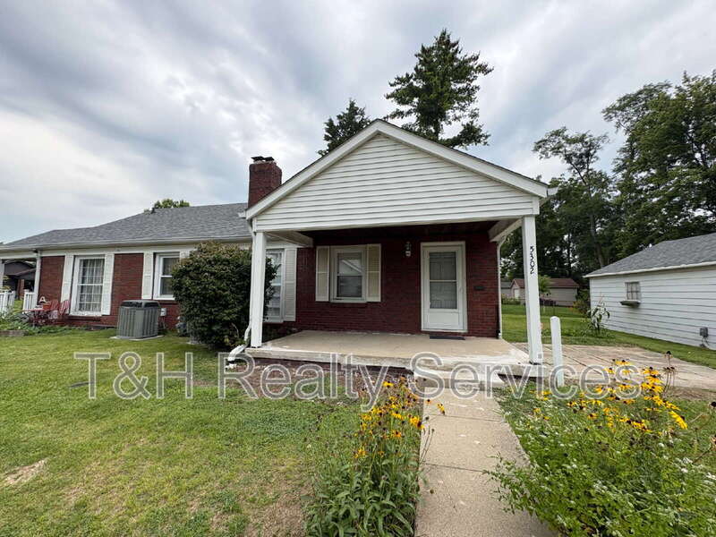 Indianapolis Condo: 5302 East Saint Joseph Street