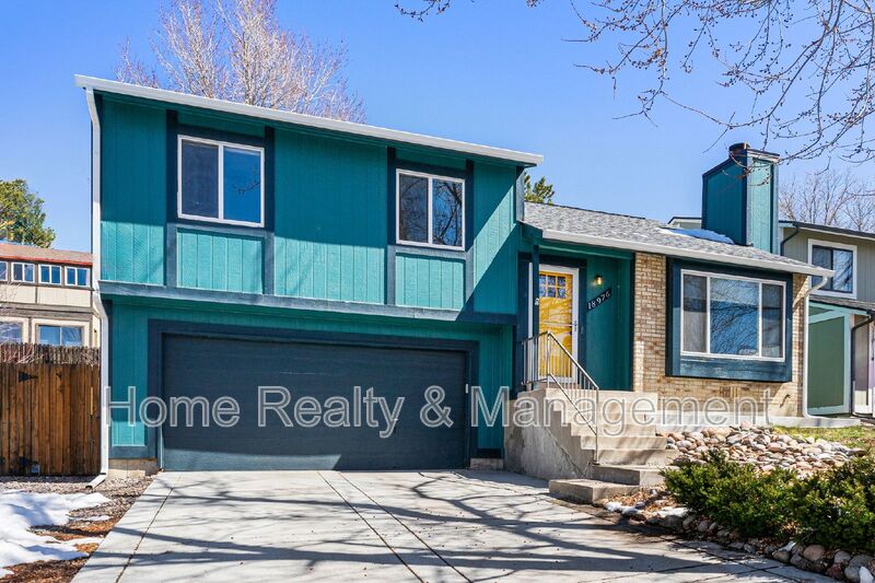 Aurora House: 18976 E Mercer Dr