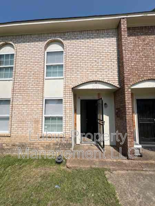 Memphis Condo: 3761 Maple Leaf Cv