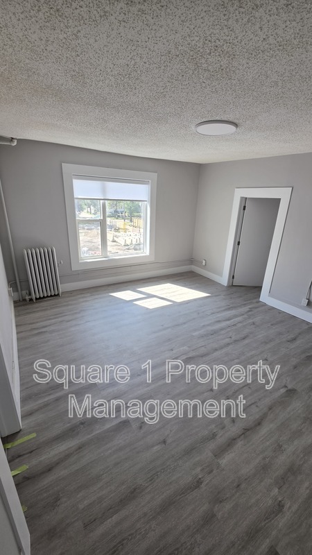 Edmonton House: 10018 112 St NW