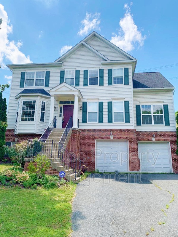 Request a Viewing for 17624 Overlook Road Tenant Turner